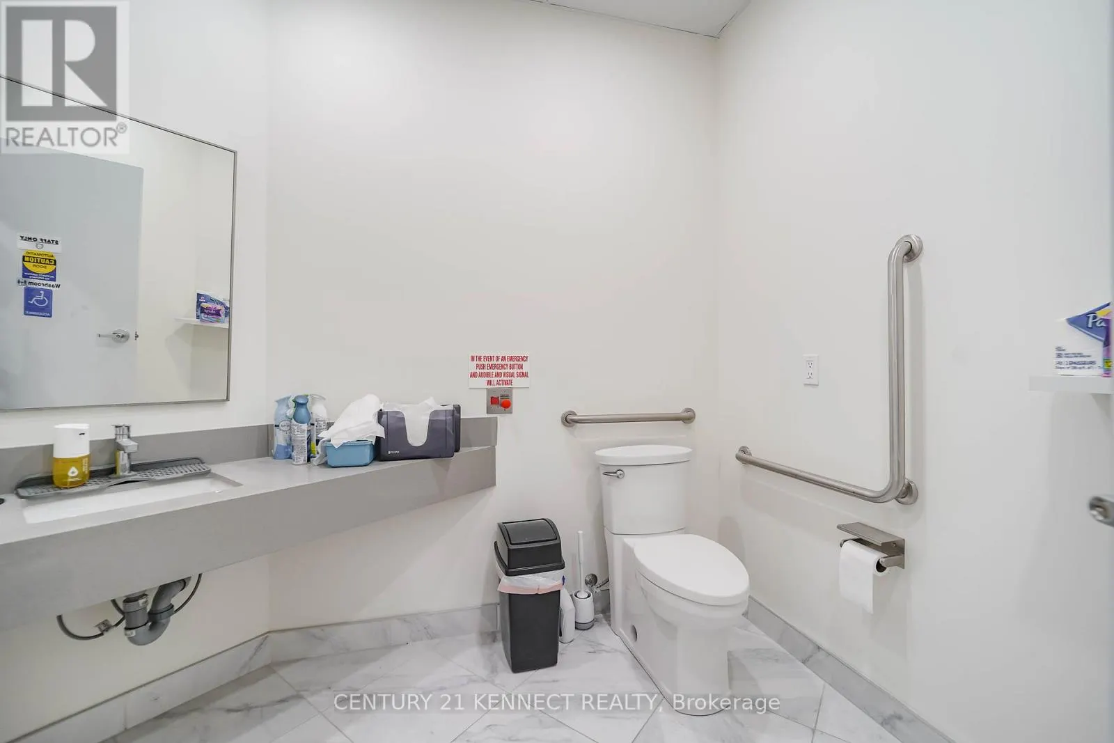16 - 7780 WOODBINE AVENUE