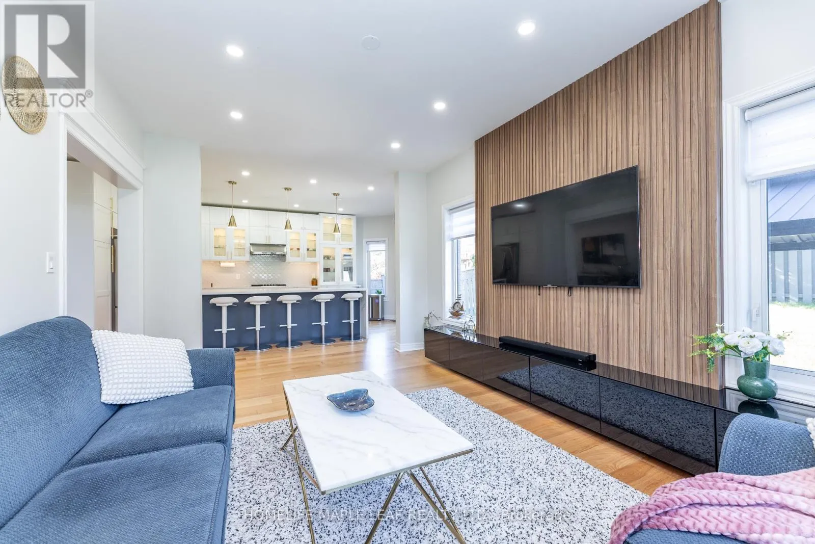 238 DEVONSLEIGH BOULEVARD