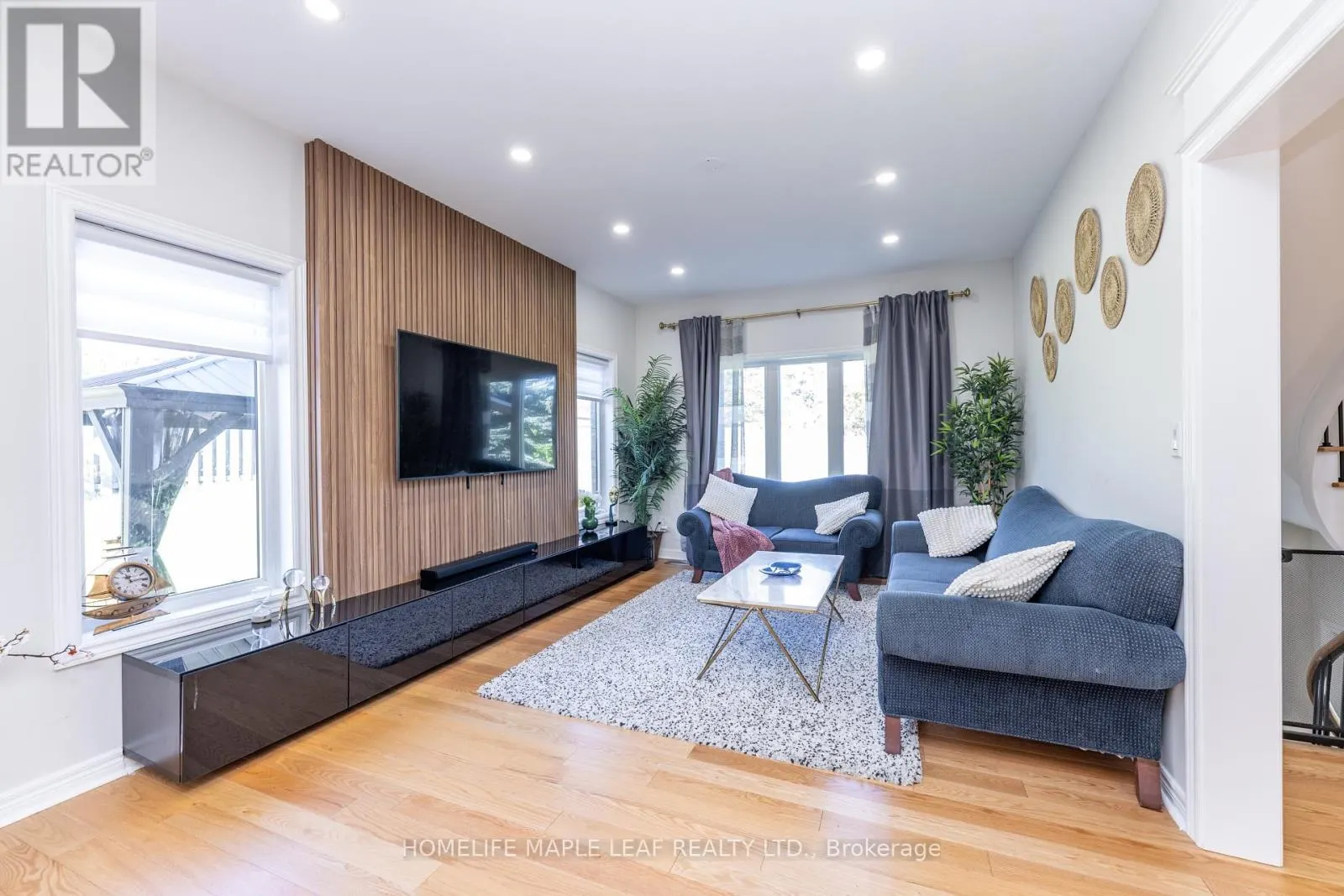 238 DEVONSLEIGH BOULEVARD