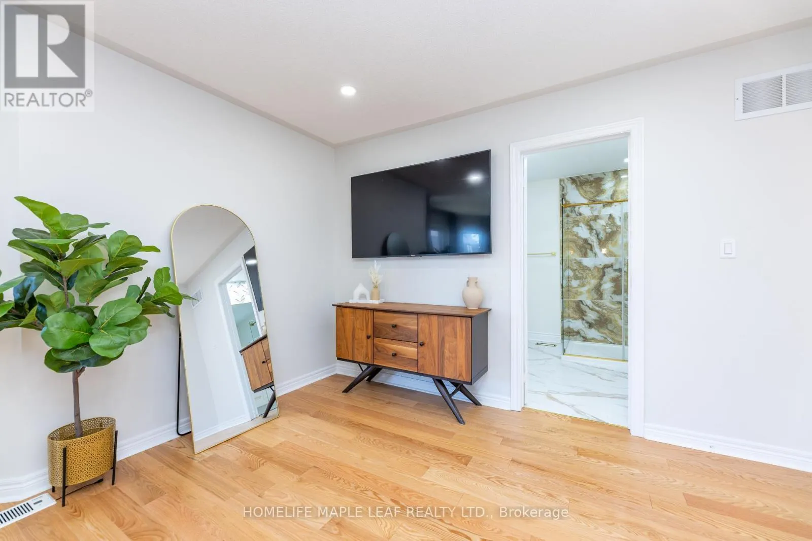 238 DEVONSLEIGH BOULEVARD
