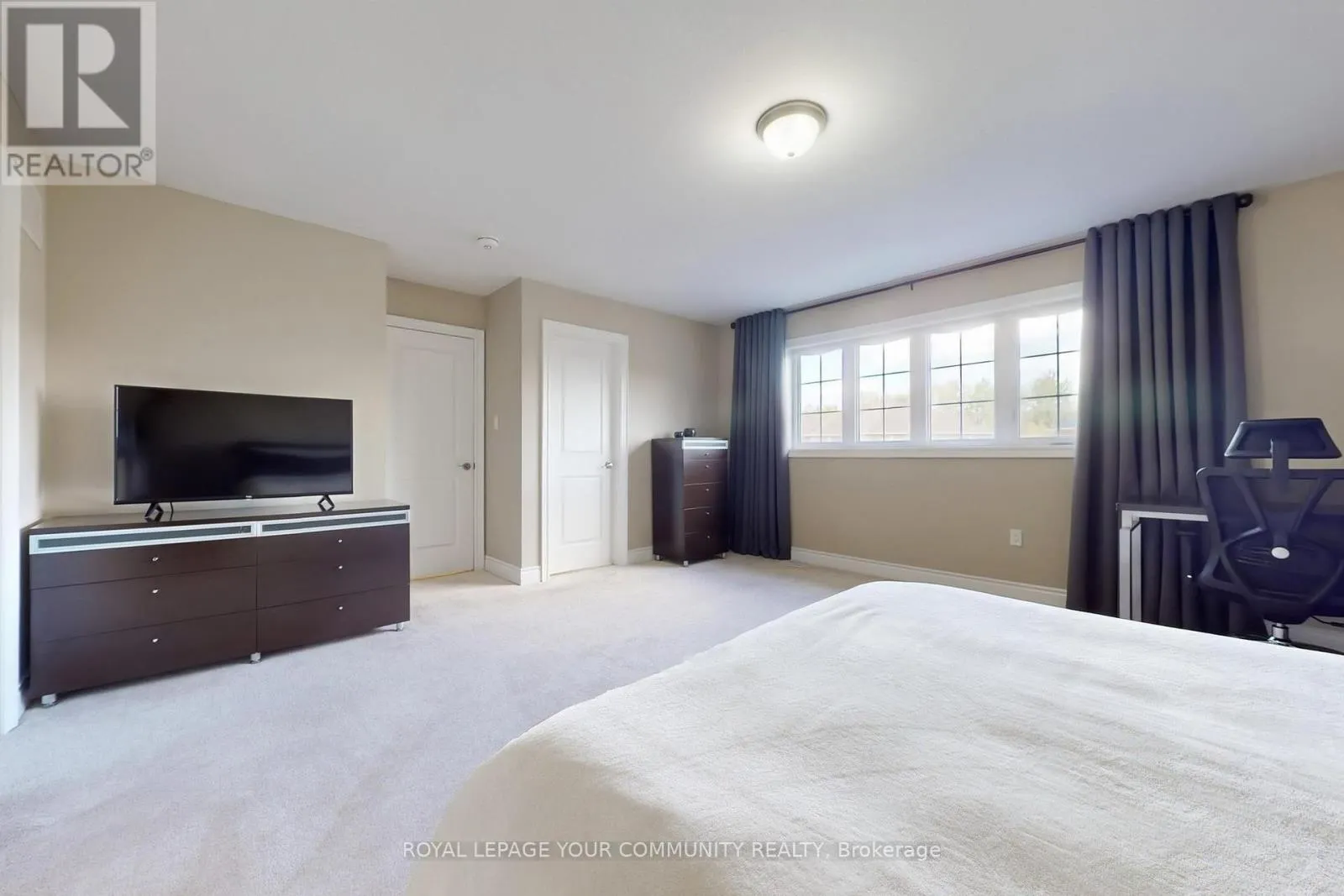 19 RICHMOND PARK DRIVE