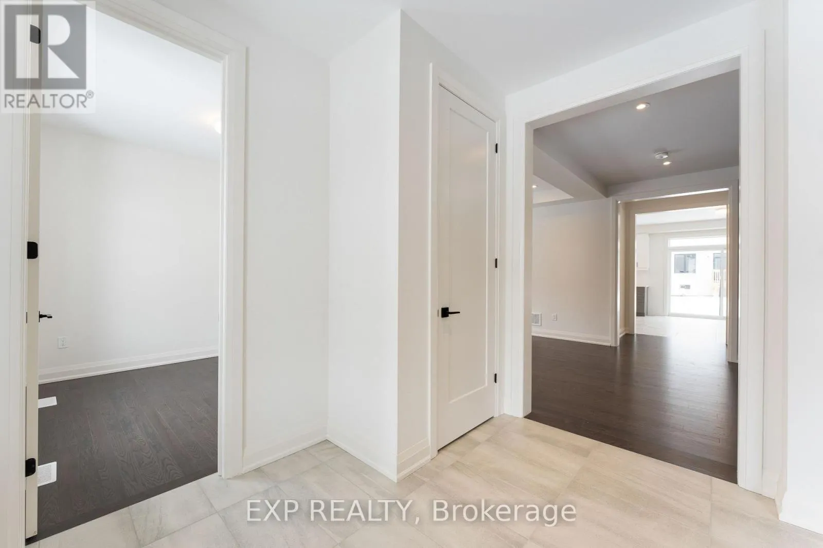5 MAYFLOWER GARDENS