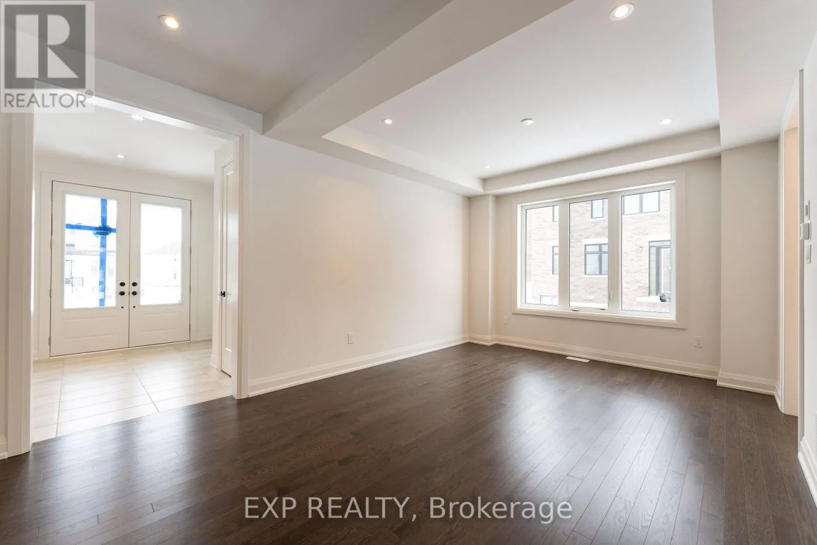 5 MAYFLOWER GARDENS