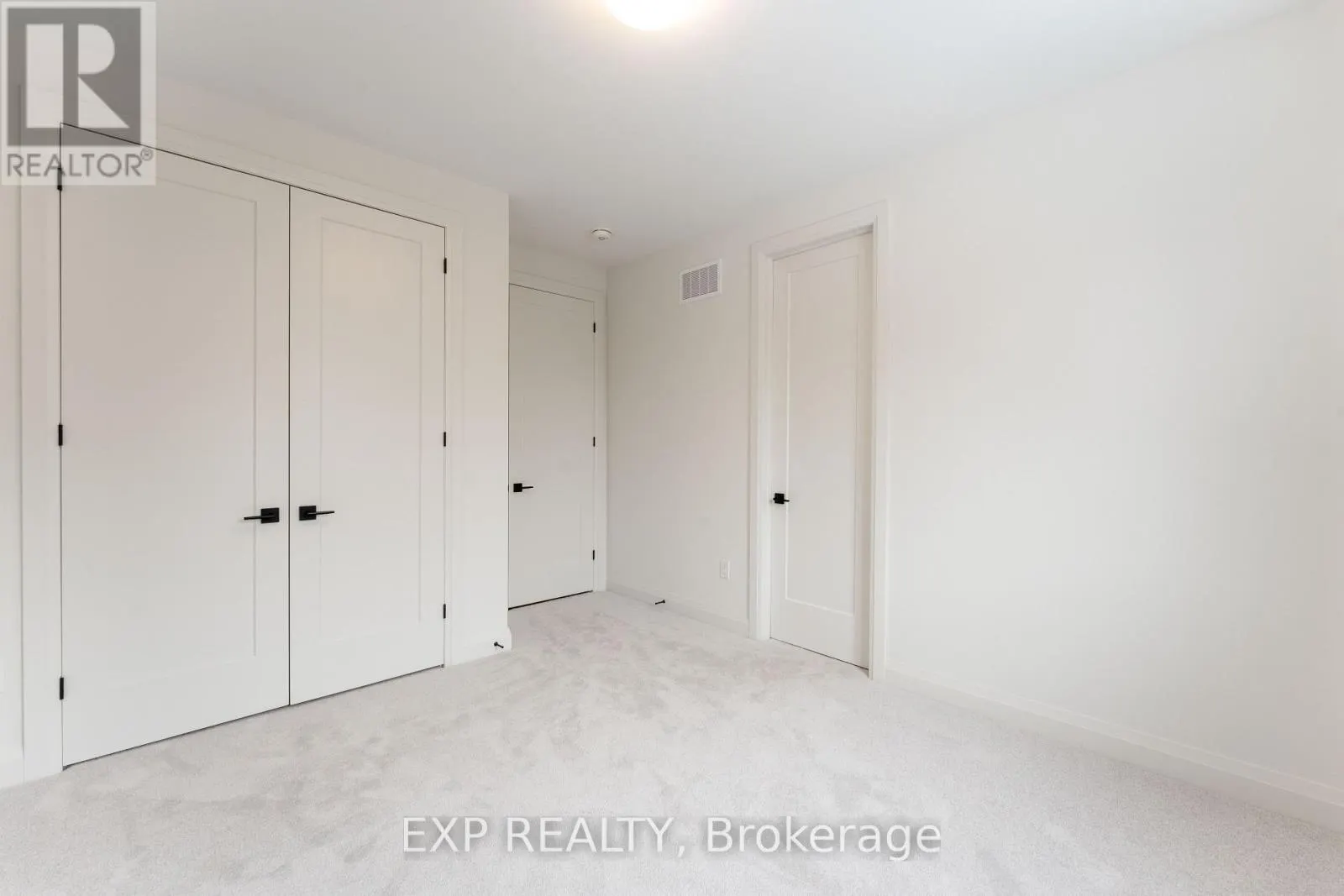 5 MAYFLOWER GARDENS