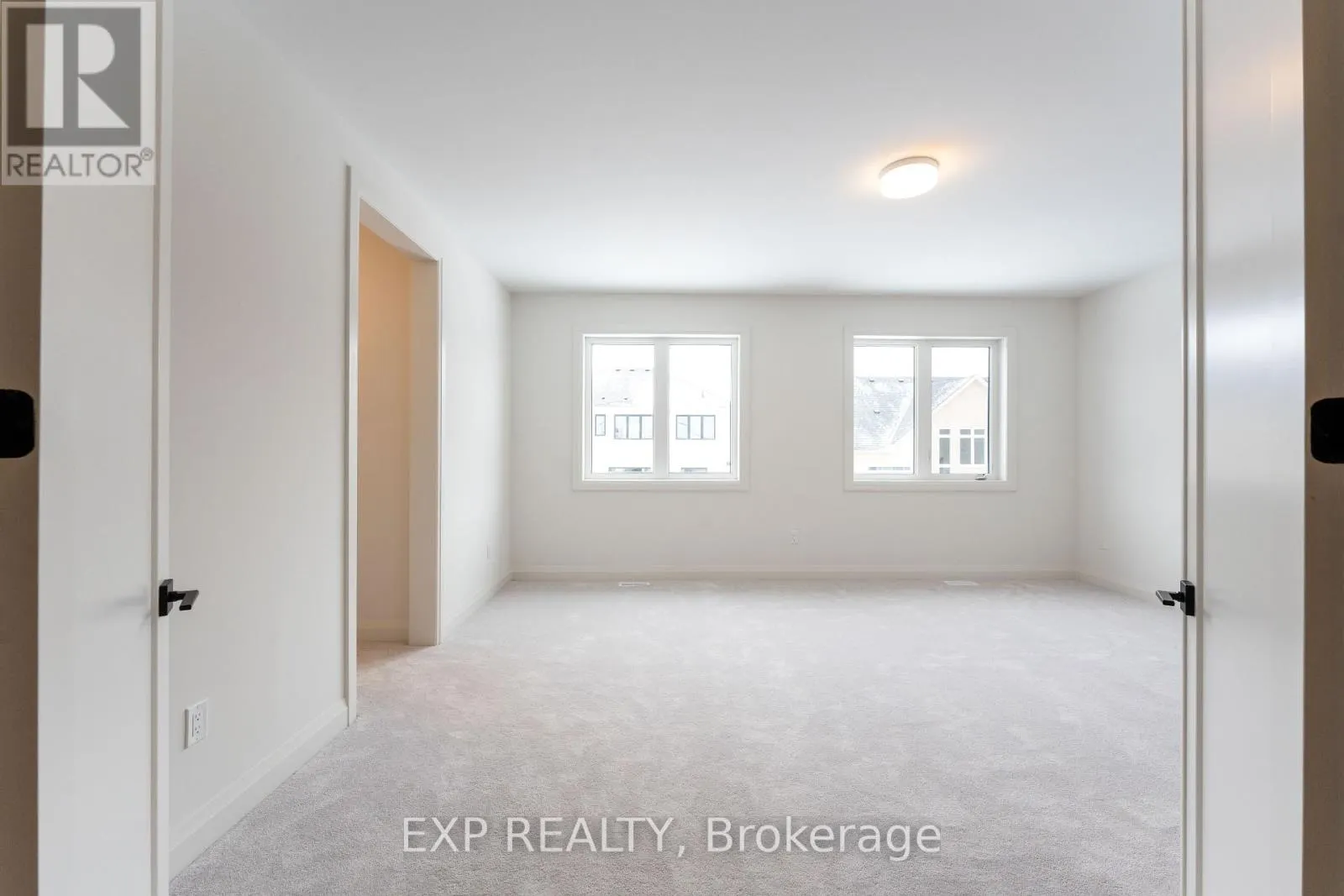 5 MAYFLOWER GARDENS