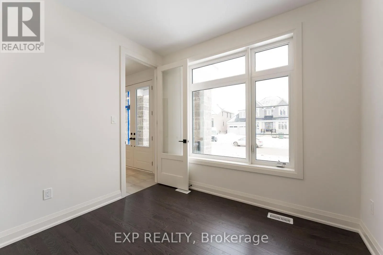5 MAYFLOWER GARDENS