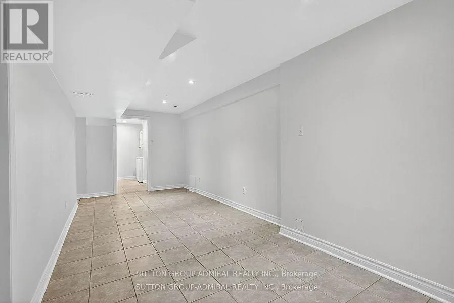 43 KEREMEOS CRESCENT