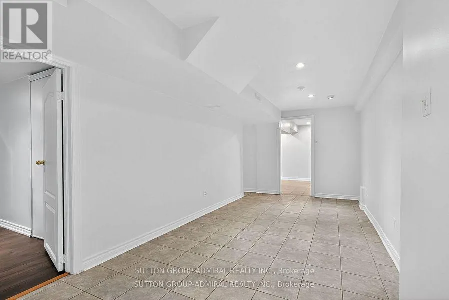 43 KEREMEOS CRESCENT