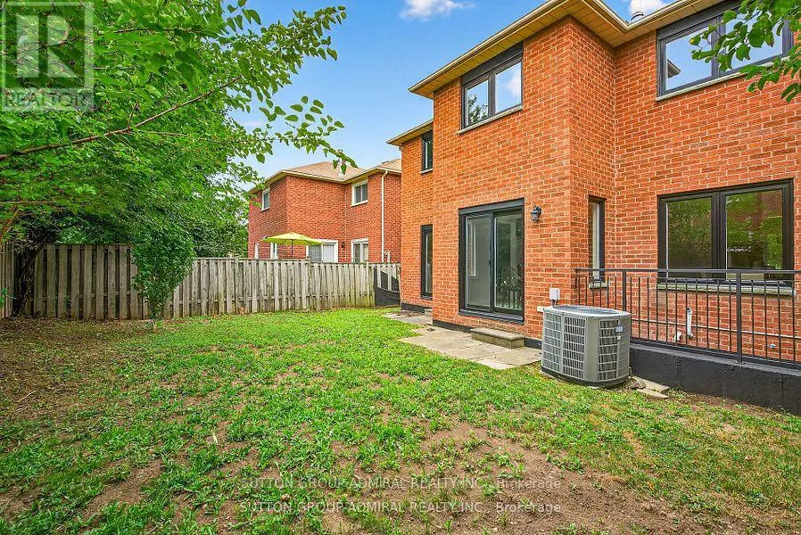 43 KEREMEOS CRESCENT