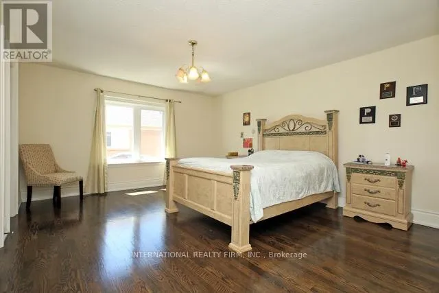 7 ELDERWOOD DRIVE