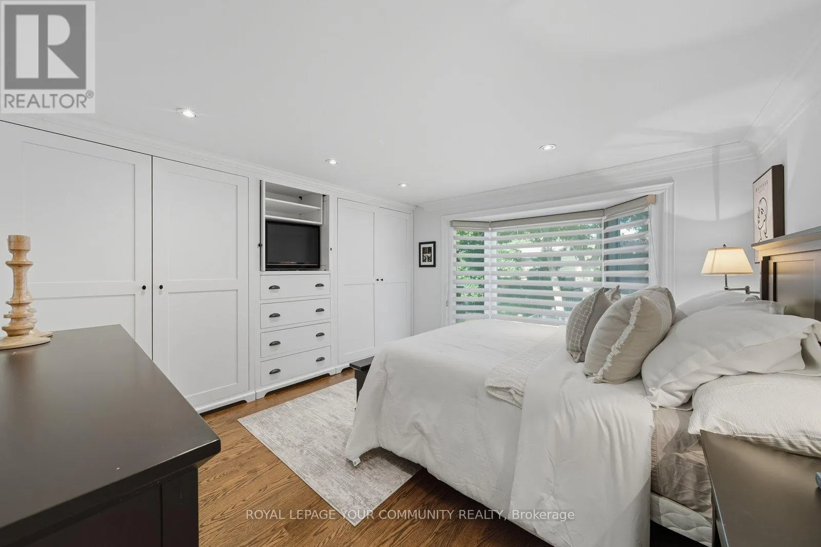 32 RAVENGLOSS DRIVE
