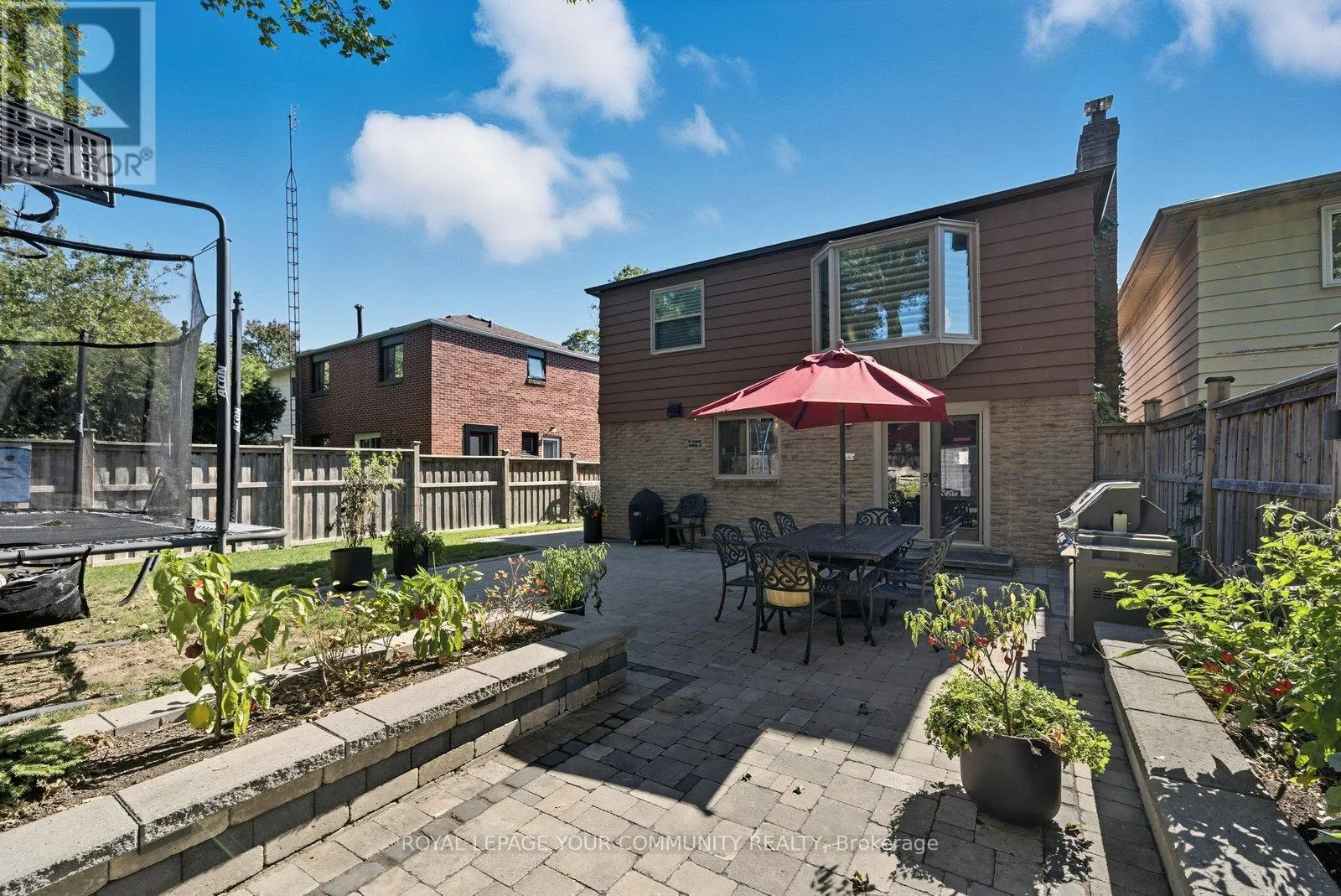 32 RAVENGLOSS DRIVE