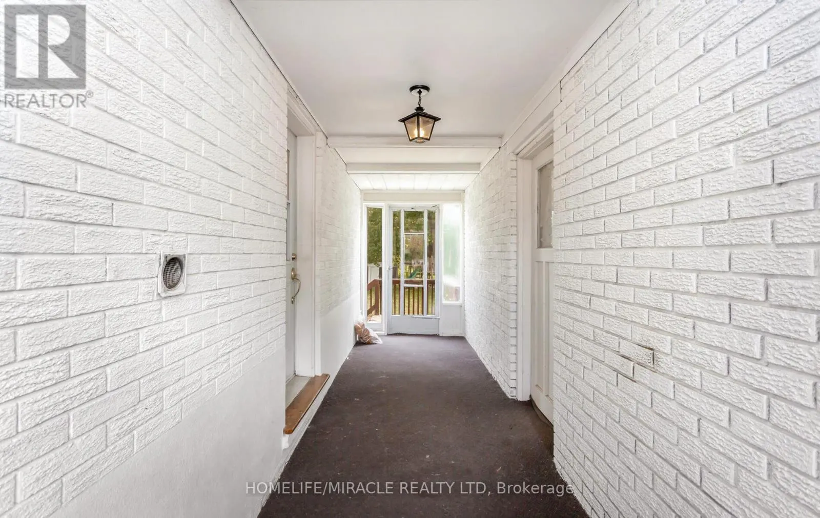 17 KINSLEY STREET
