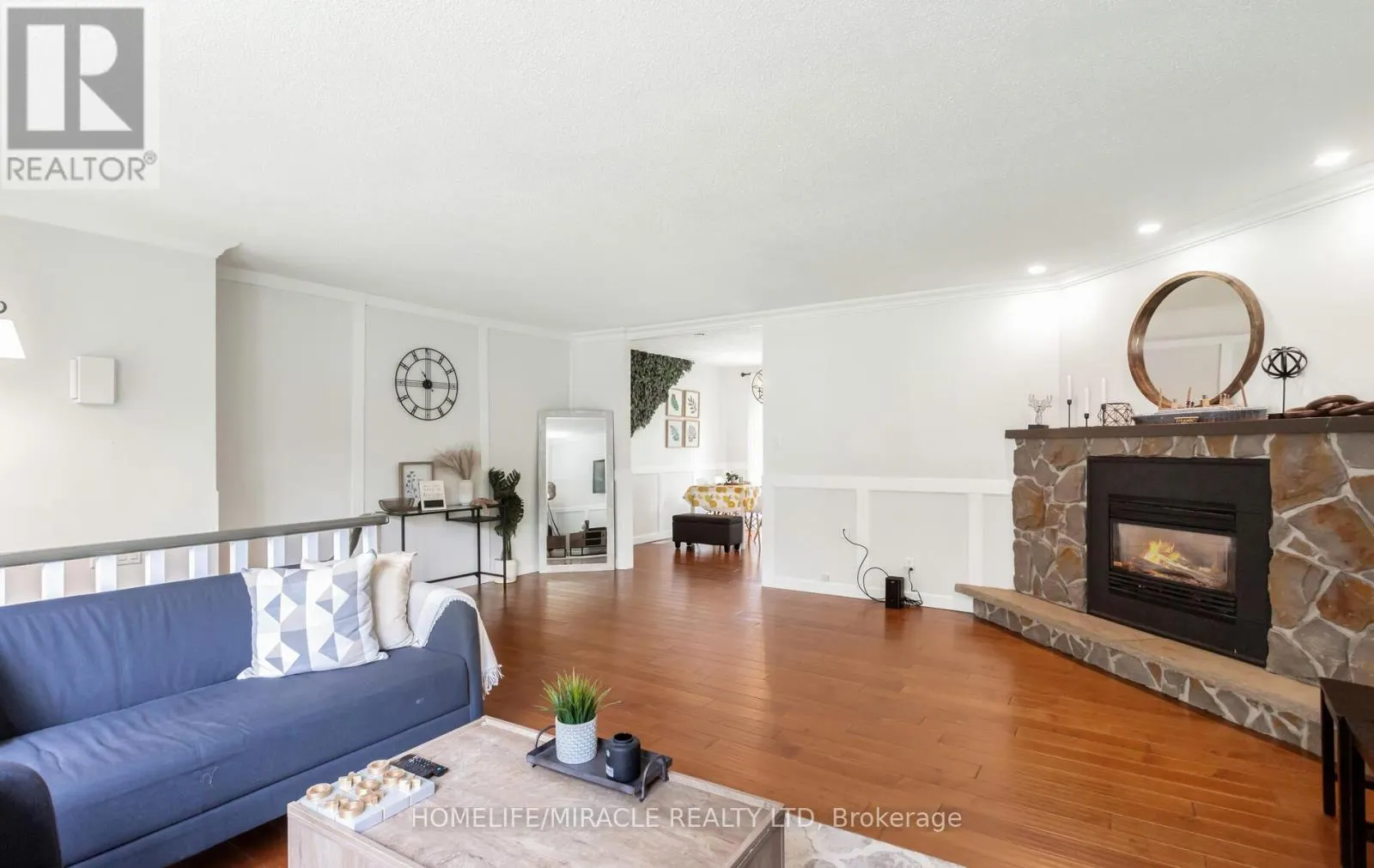 17 KINSLEY STREET