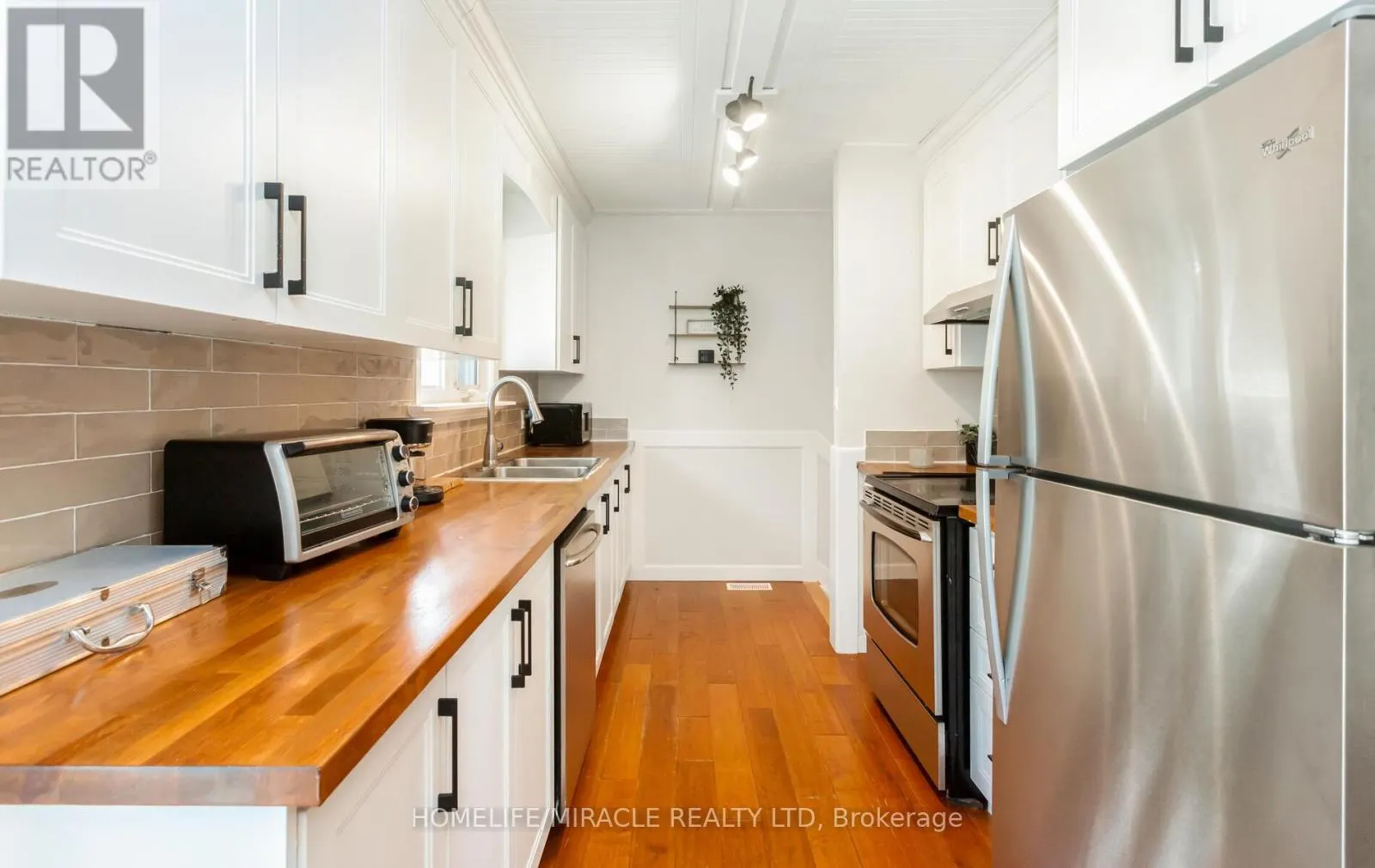 17 KINSLEY STREET