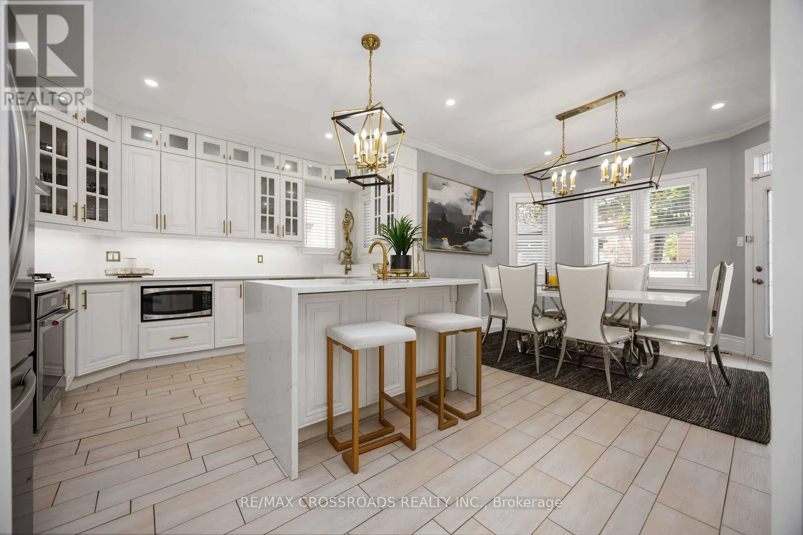 50 GRANDLEA CRESCENT