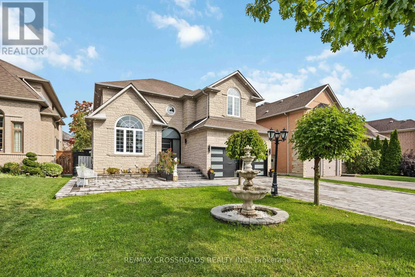 50 GRANDLEA CRESCENT