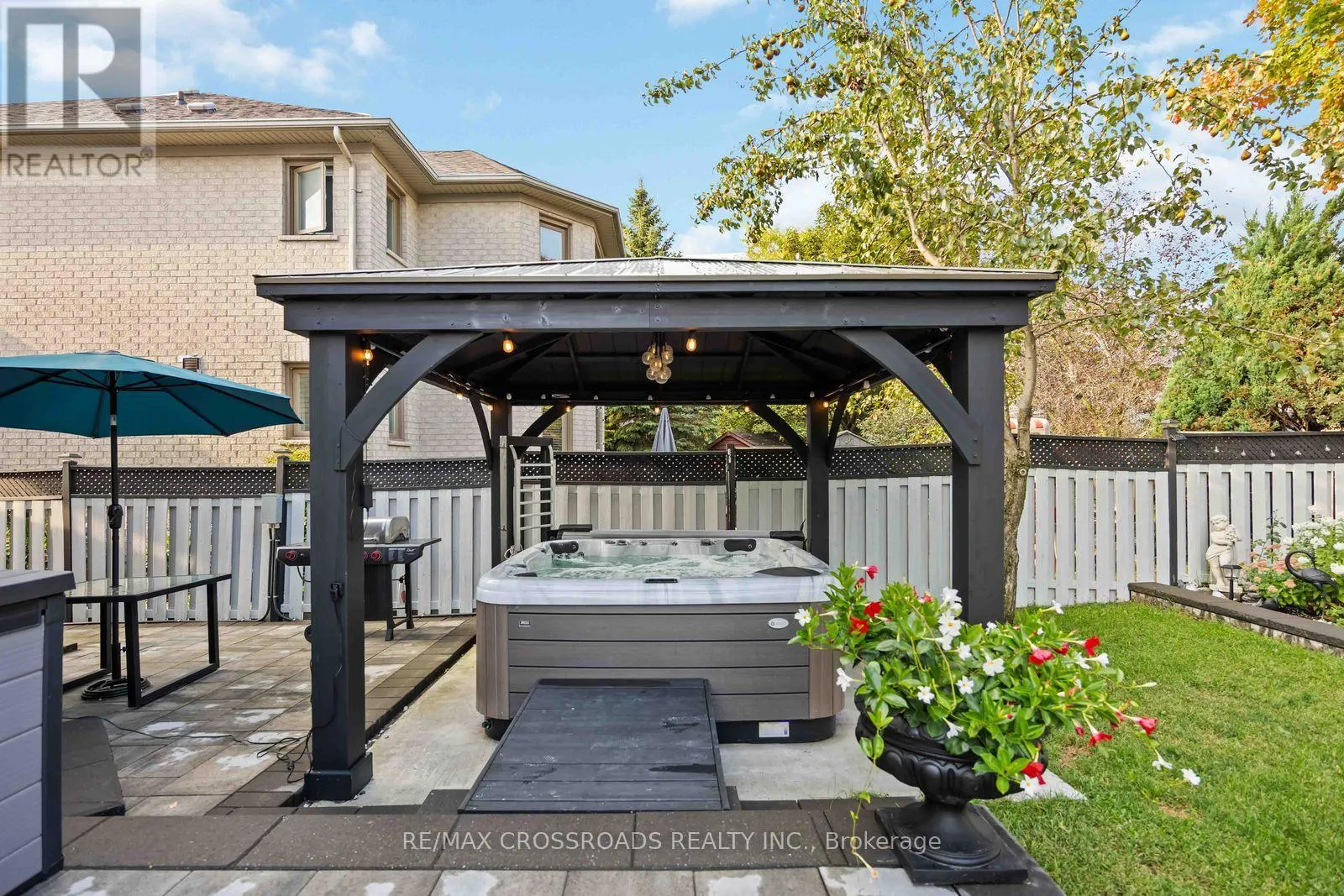 50 GRANDLEA CRESCENT