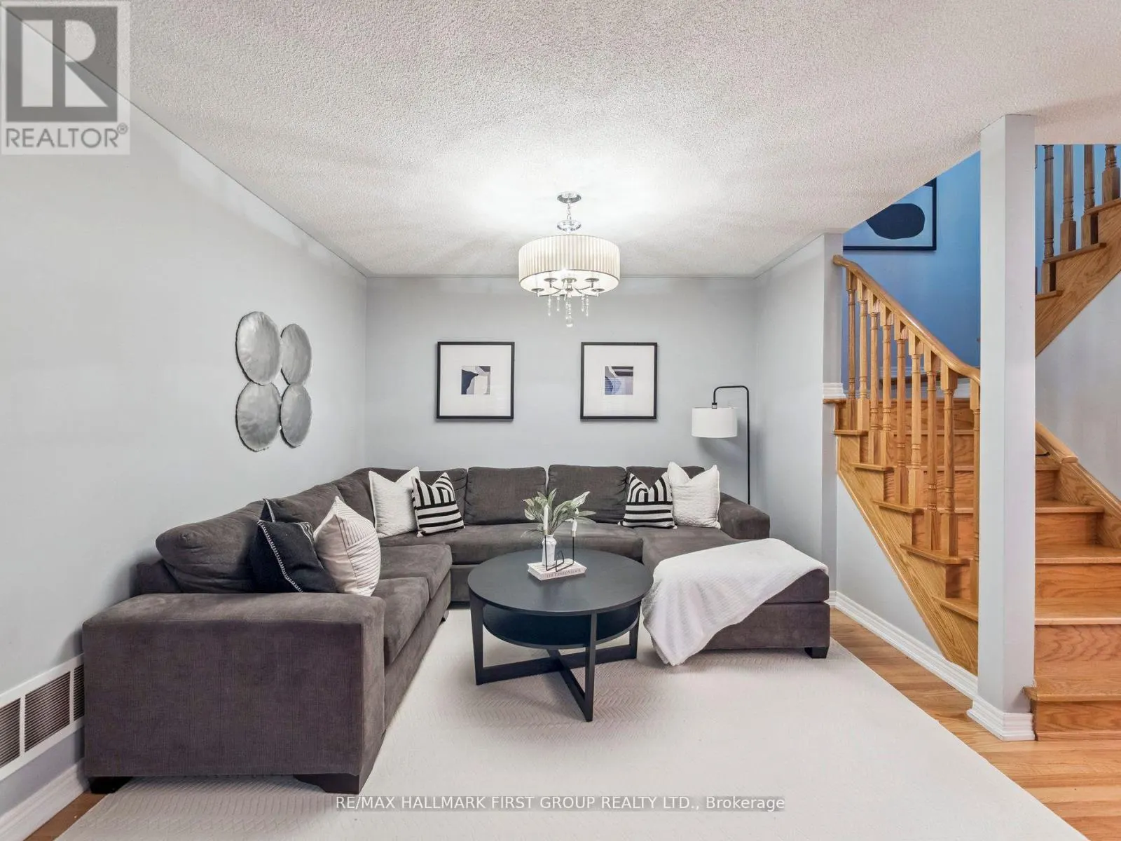 20 CRESTBANK COURT