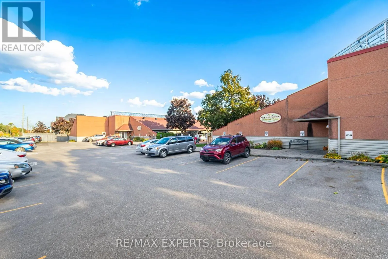 22 - 77 MILL STREET E