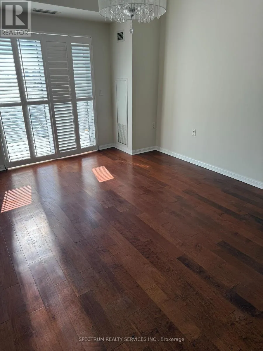 516 - 2500 RUTHERFORD ROAD