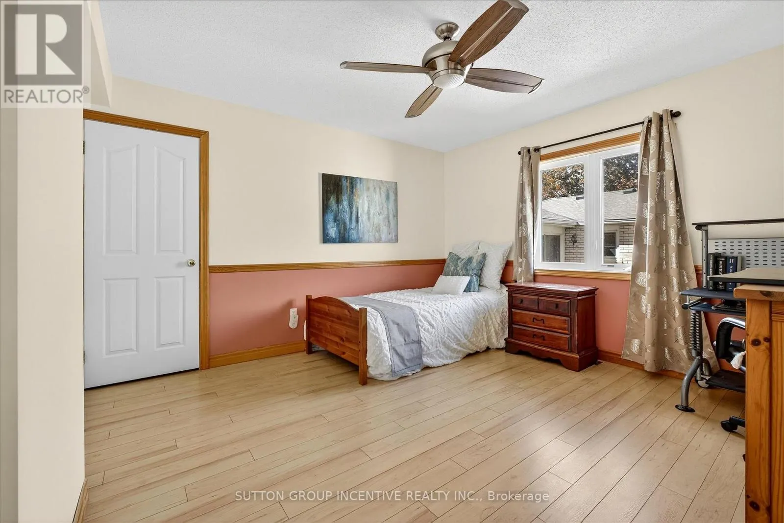 183 LAKE DRIVE N