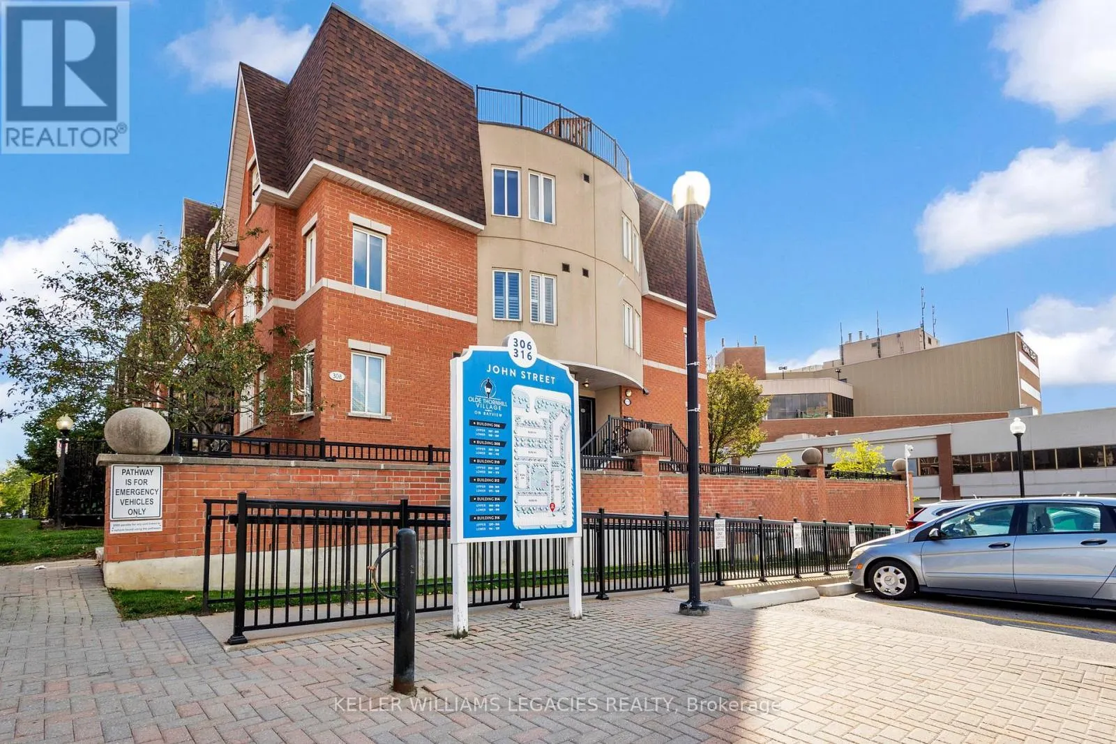 209 - 308 JOHN STREET
