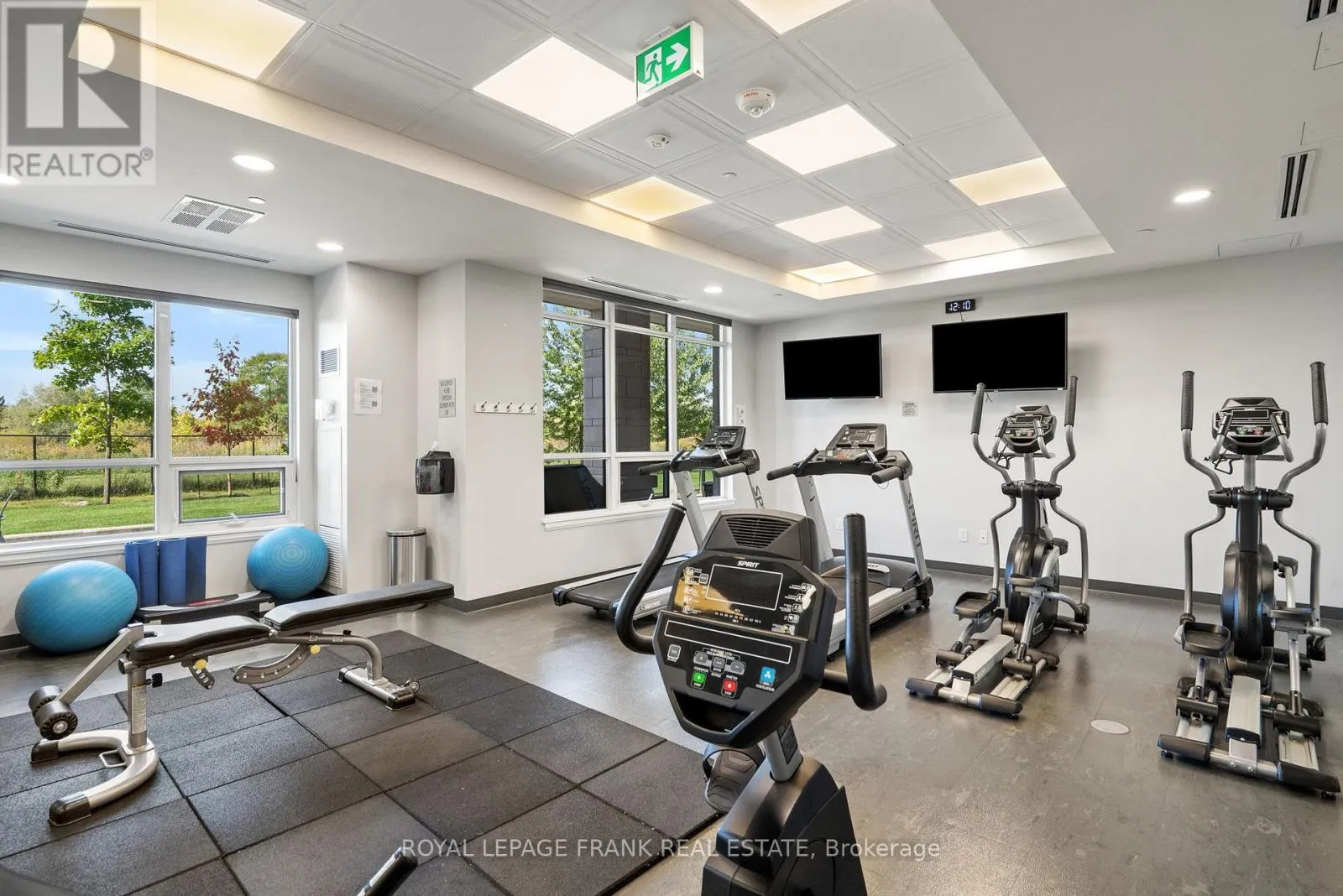 712 - 25 BAKER HILL BOULEVARD, #712