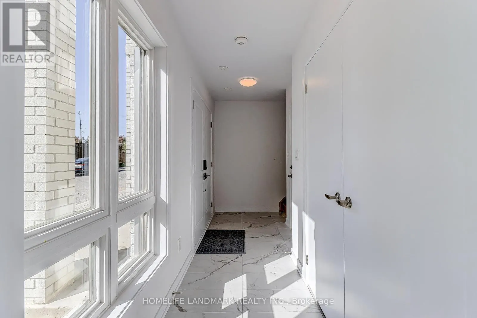 16 BANCROFT LANE