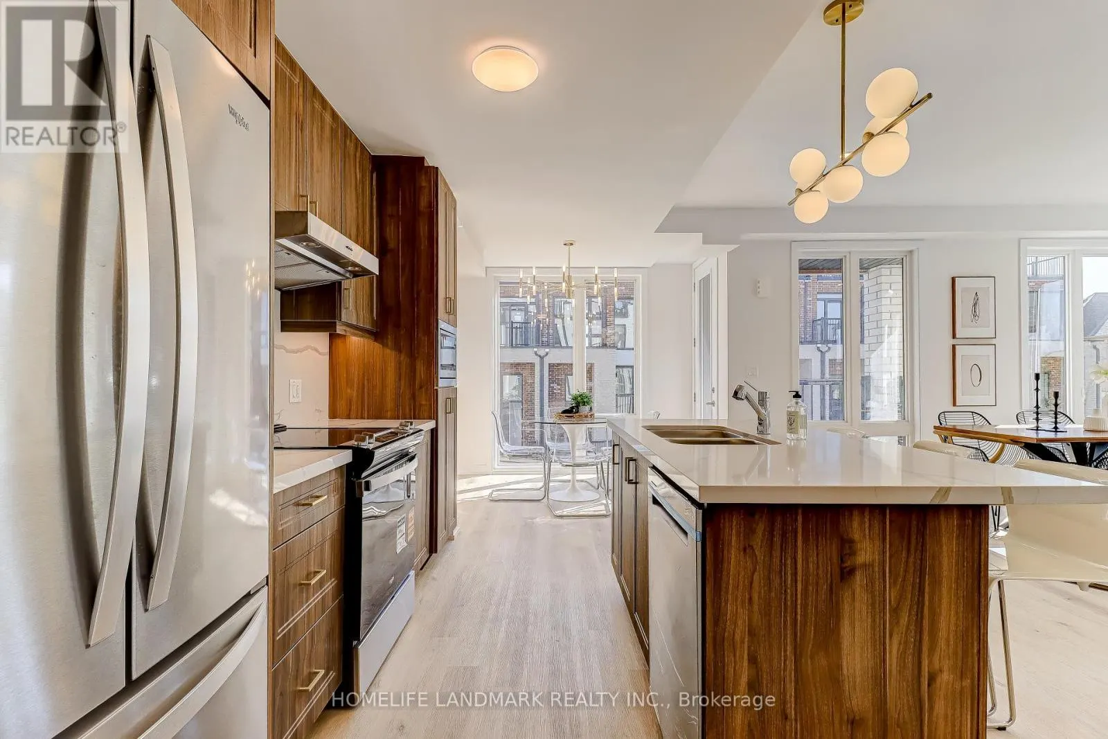 16 BANCROFT LANE