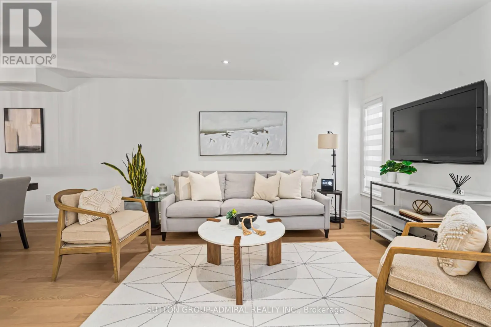 10 OAK PARK CRESCENT
