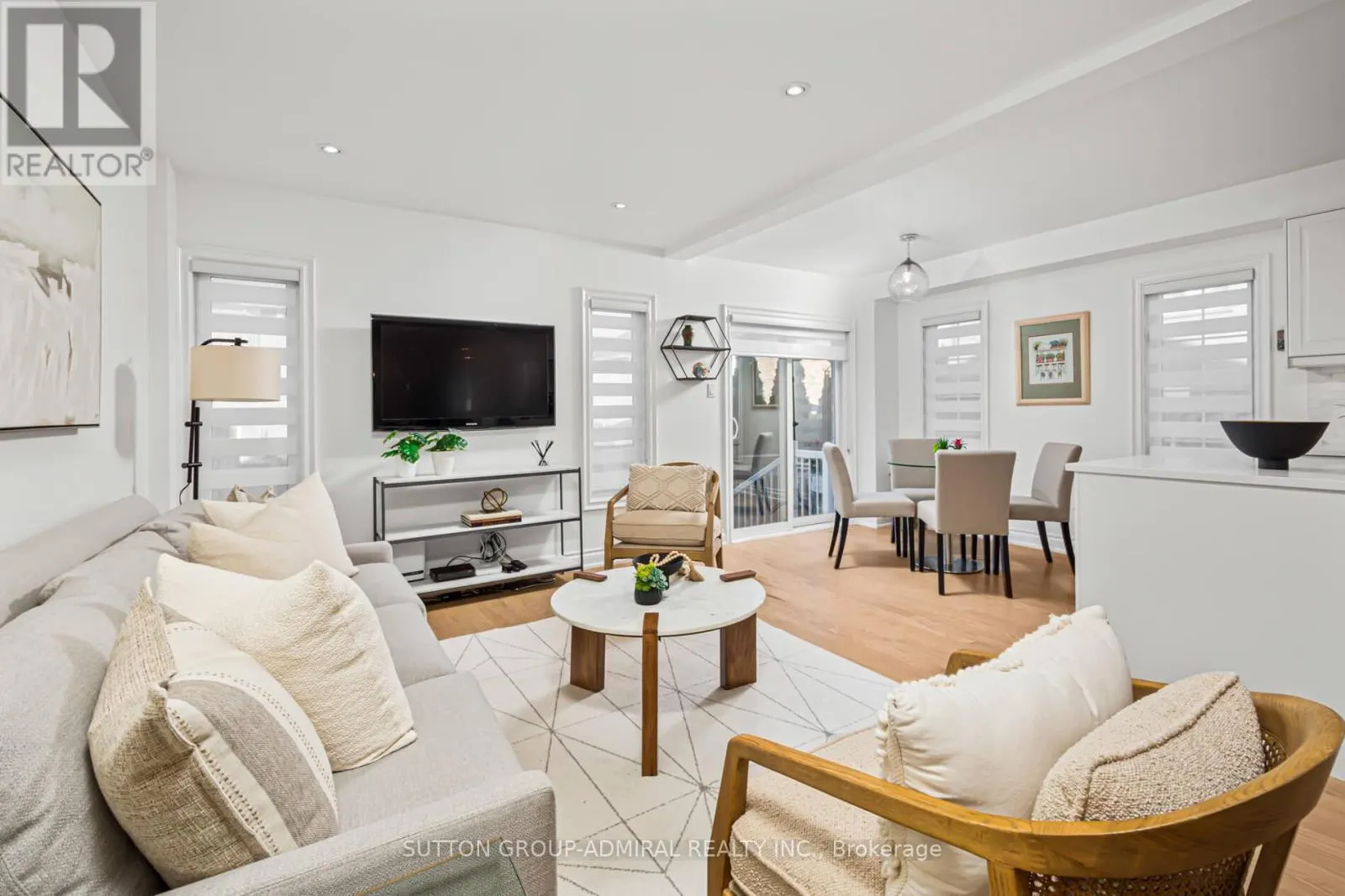 10 OAK PARK CRESCENT