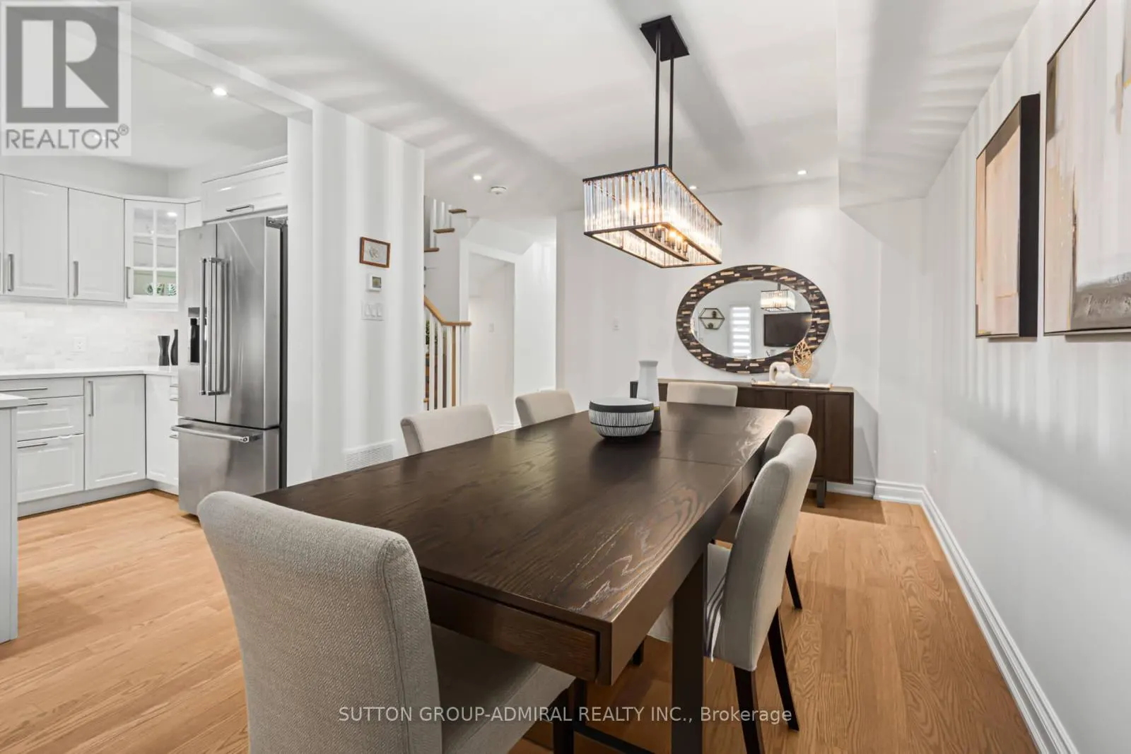 10 OAK PARK CRESCENT