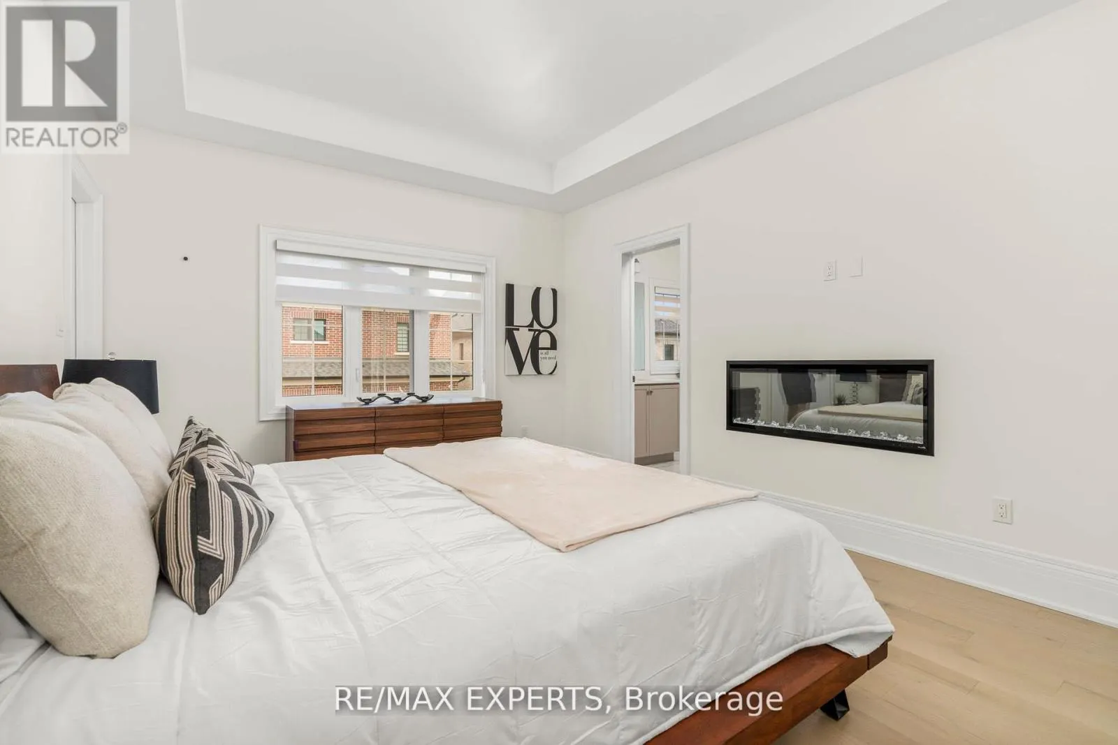 17 KINBURN CRESCENT