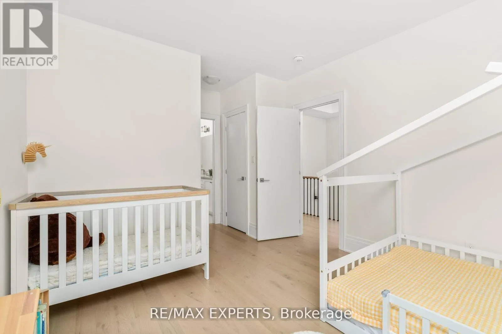 17 KINBURN CRESCENT