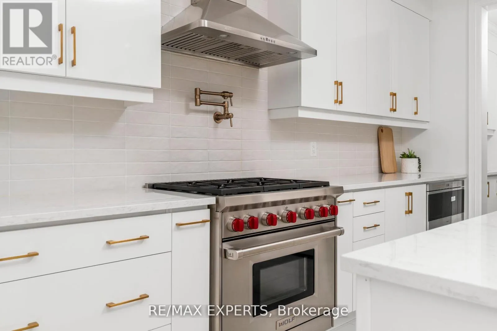 17 KINBURN CRESCENT