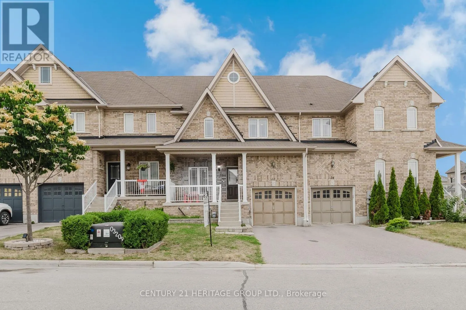 32 GREY WING AVENUE