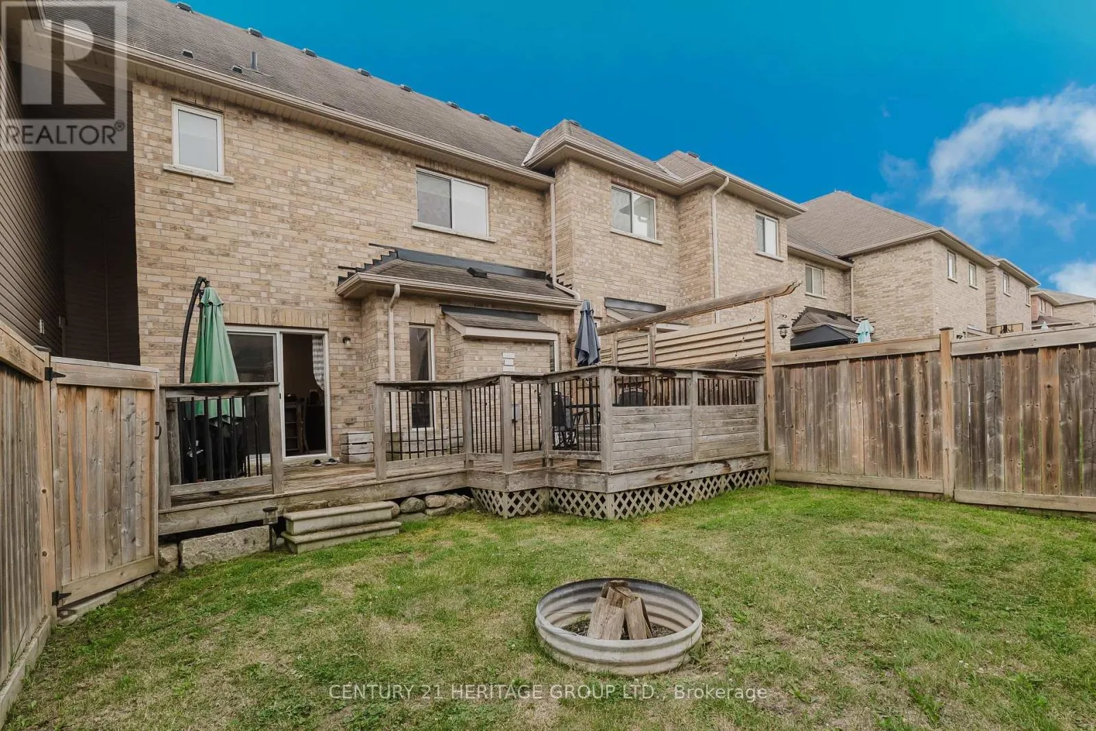 32 GREY WING AVENUE