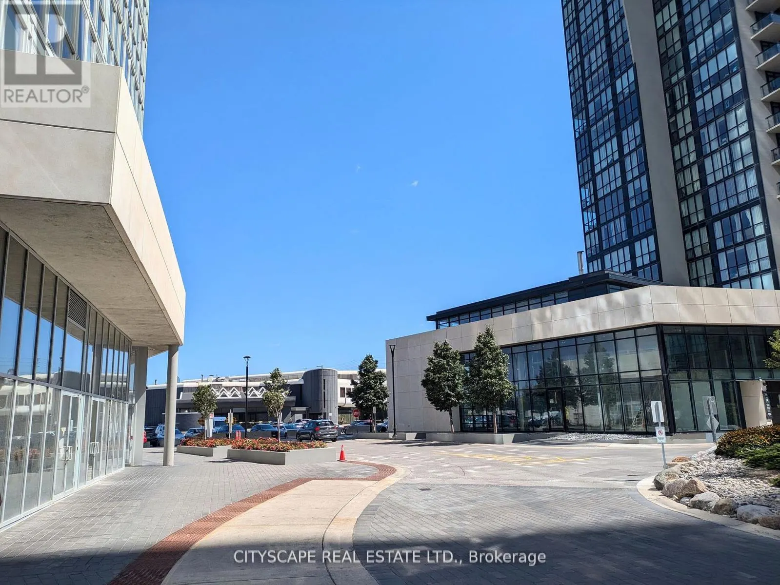 216 - 2916 HIGHWAY 7 E