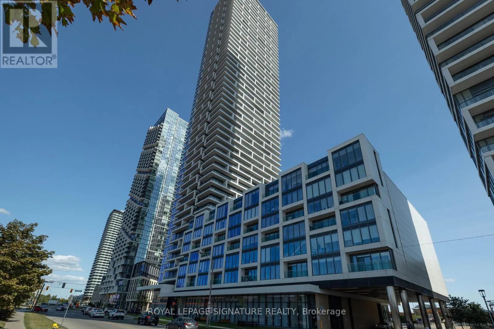 1810 - 950 PORTAGE PARKWAY