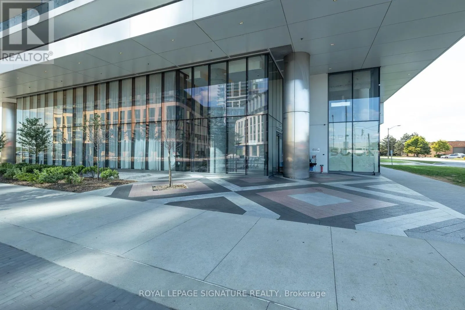 1810 - 950 PORTAGE PARKWAY