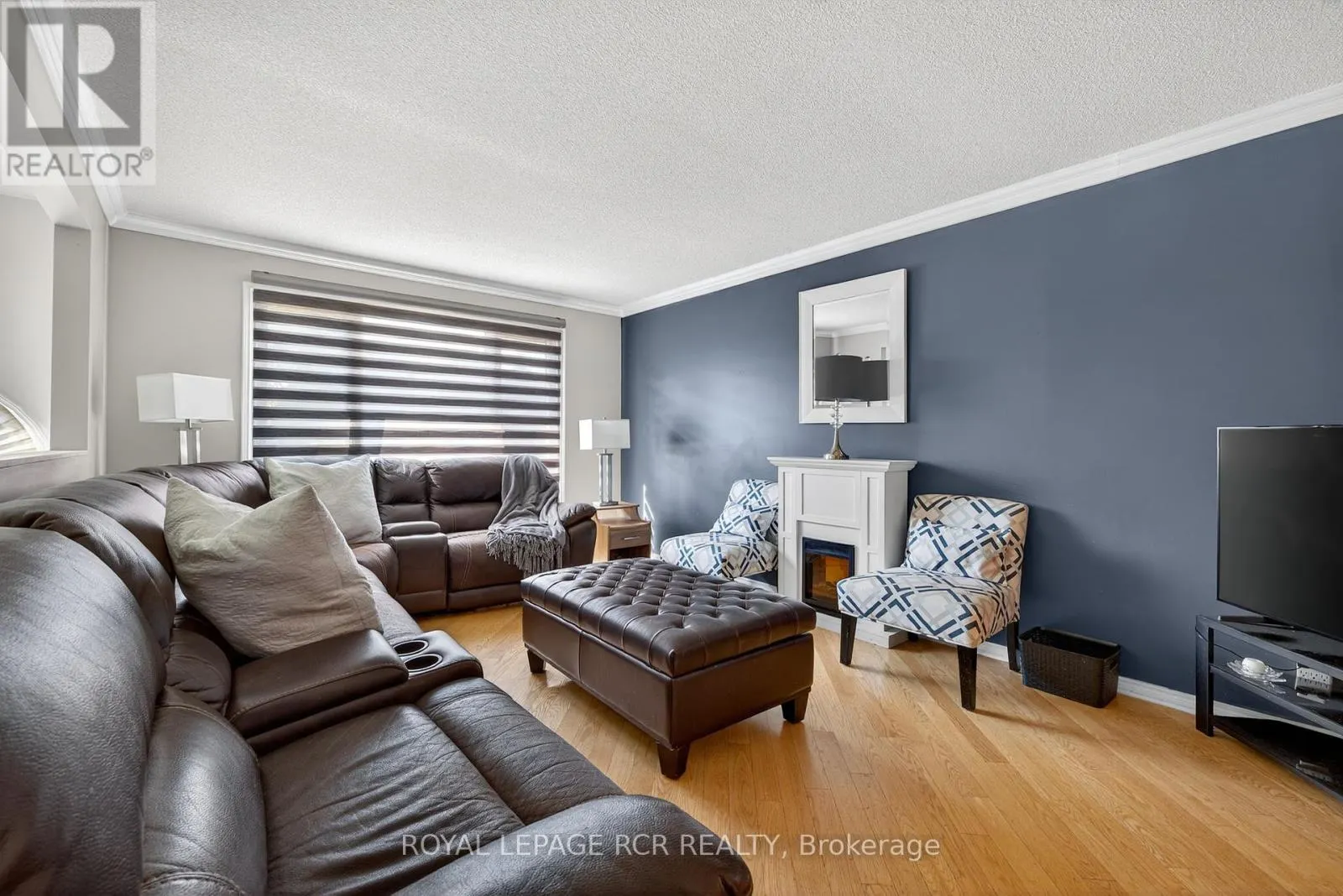 21 CROWN CRESCENT