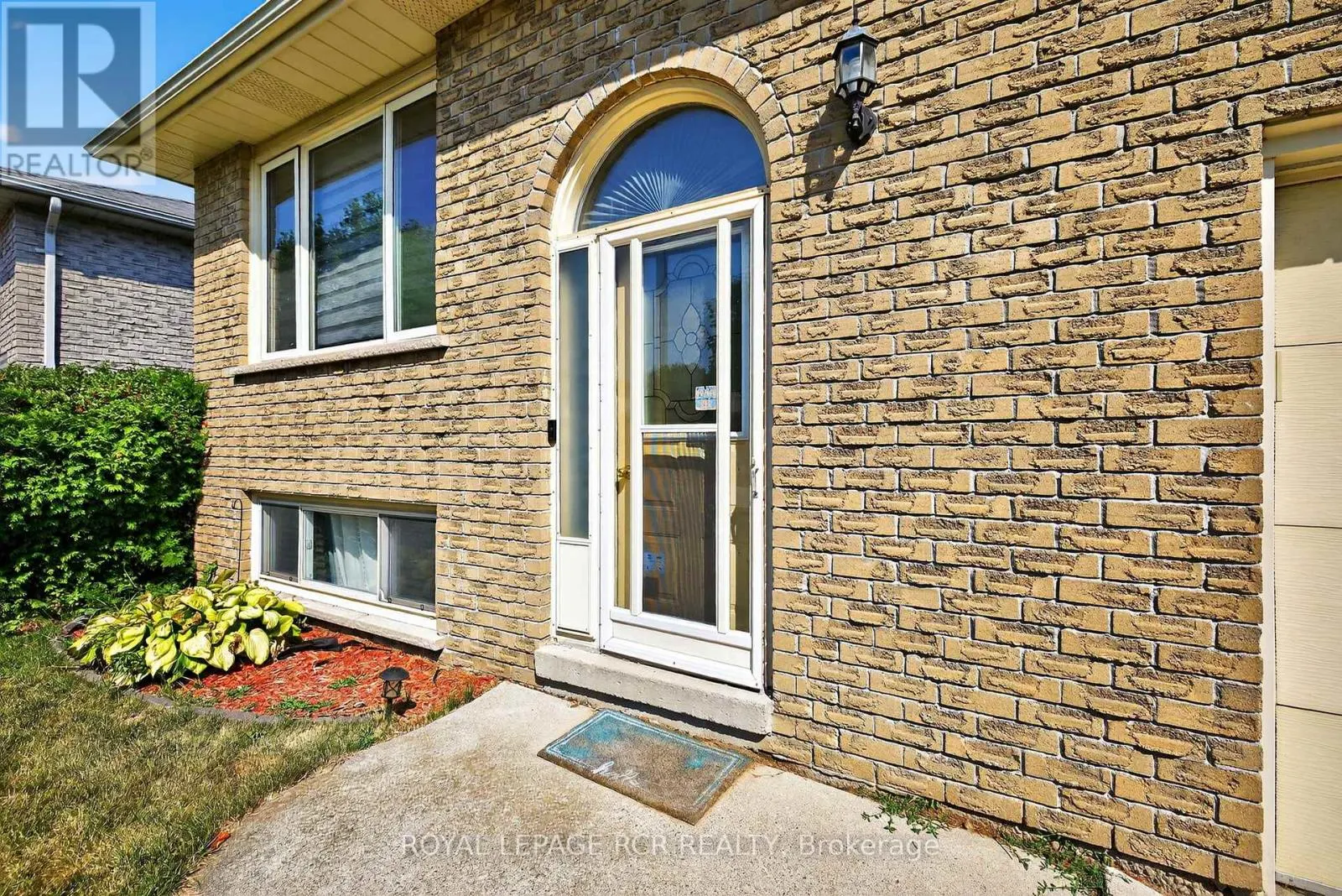 21 CROWN CRESCENT
