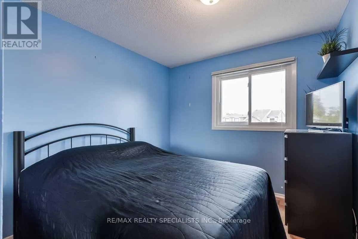 8 NEW SEABURY DRIVE