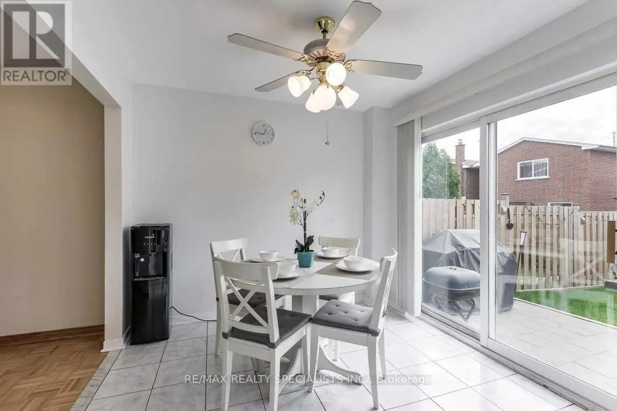 8 NEW SEABURY DRIVE