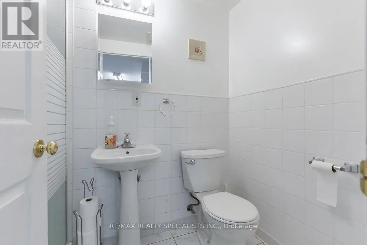 8 NEW SEABURY DRIVE