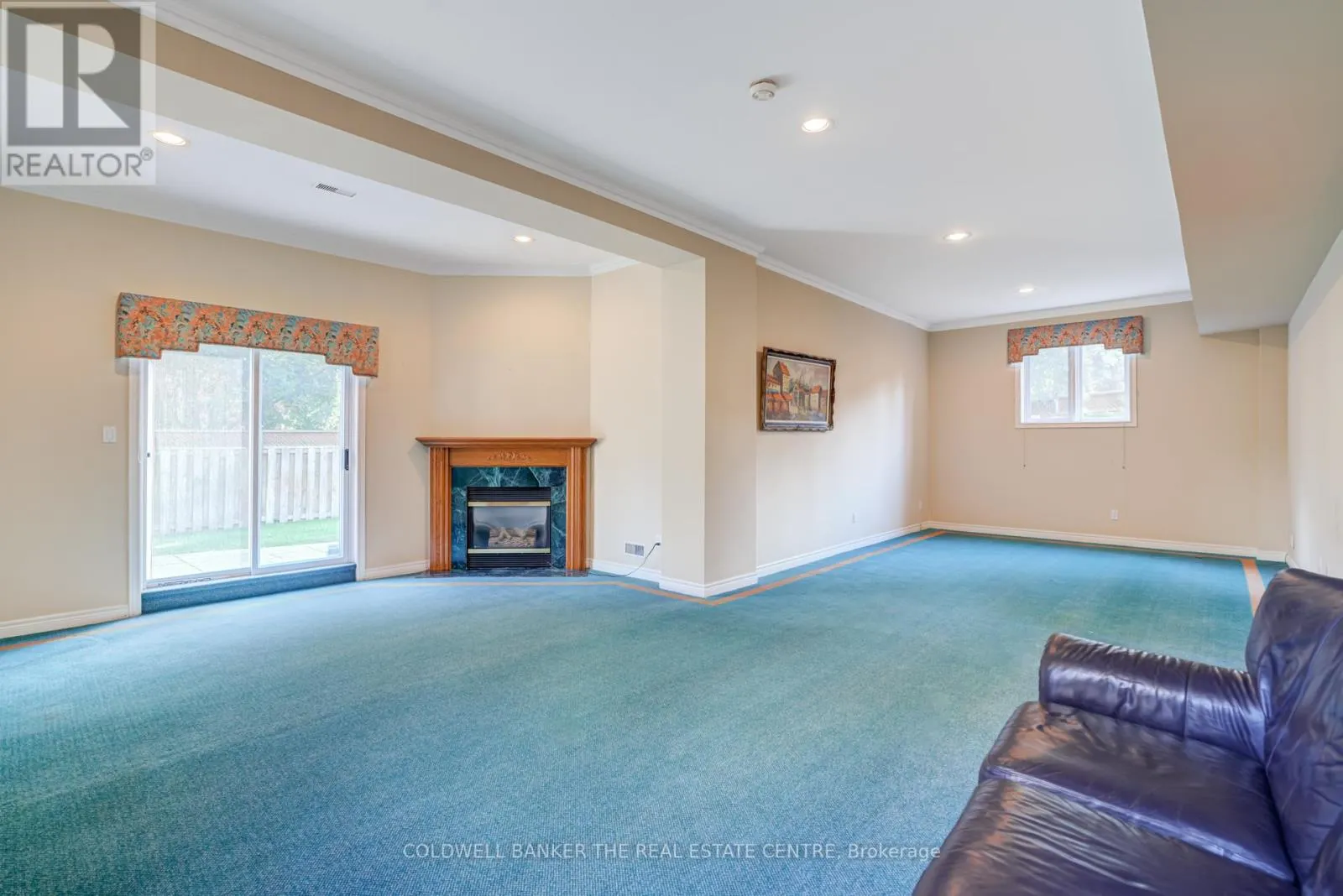 206 SHAFTSBURY AVENUE