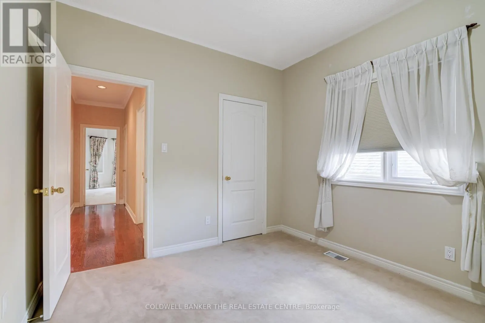 206 SHAFTSBURY AVENUE