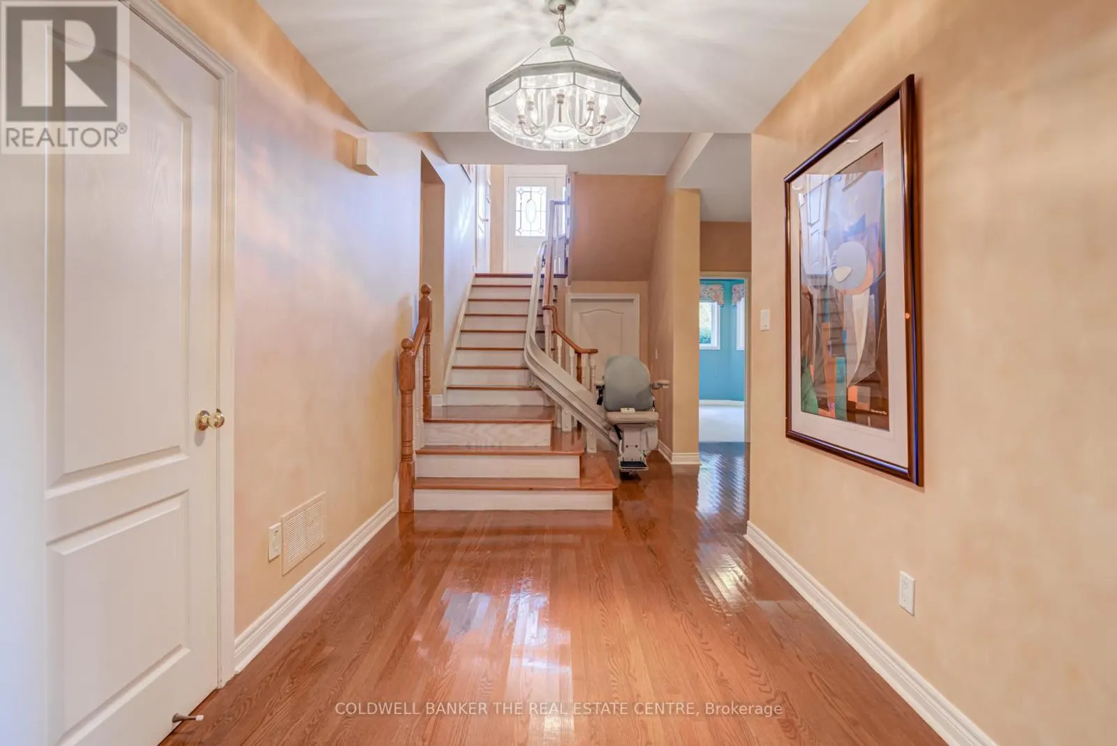 206 SHAFTSBURY AVENUE