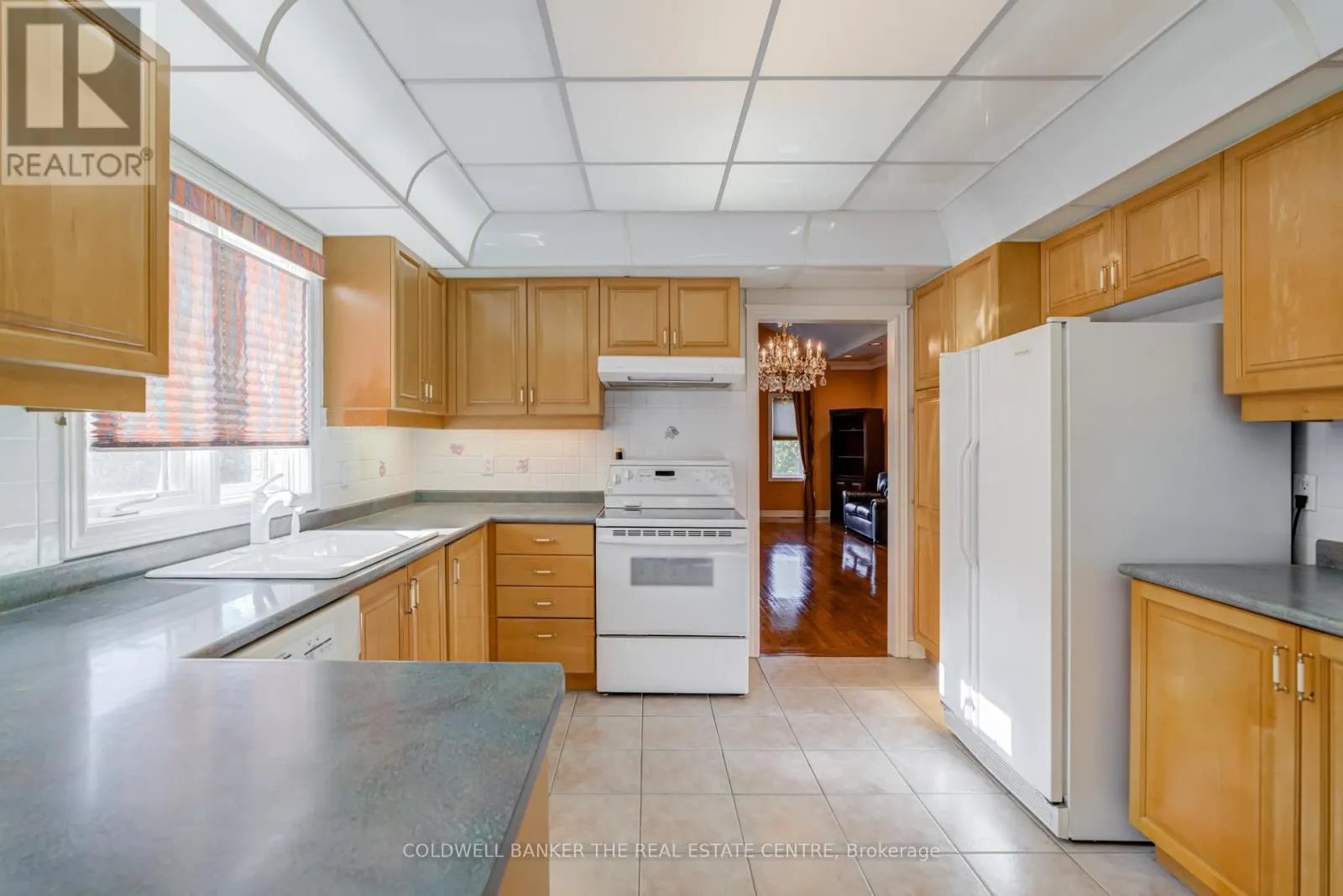 206 SHAFTSBURY AVENUE